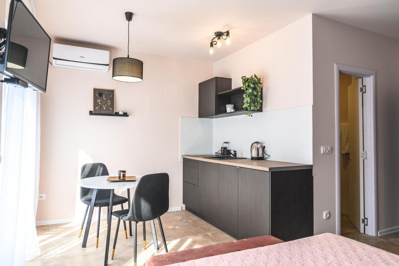 Apartmani Mis Šabac Zewnętrze zdjęcie