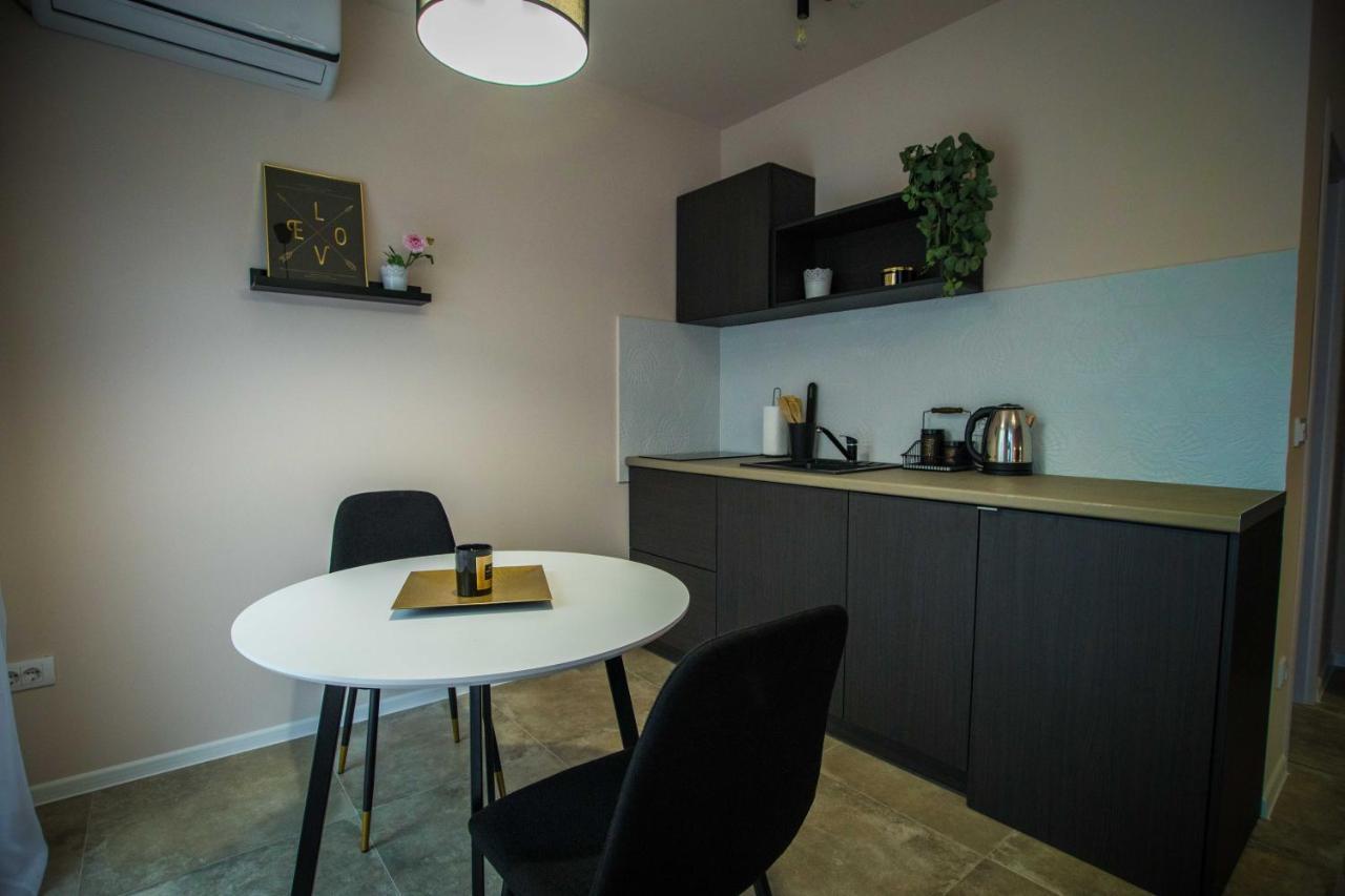Apartmani Mis Šabac Zewnętrze zdjęcie