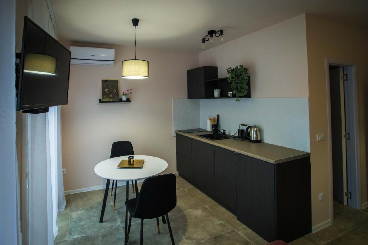 Apartmani Mis Šabac Zewnętrze zdjęcie