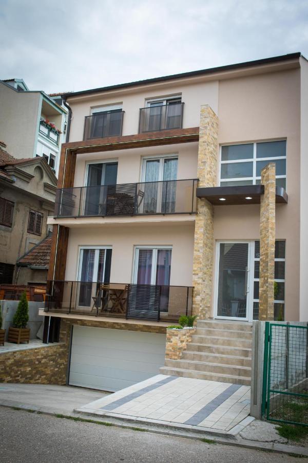 Apartmani Mis Šabac Zewnętrze zdjęcie
