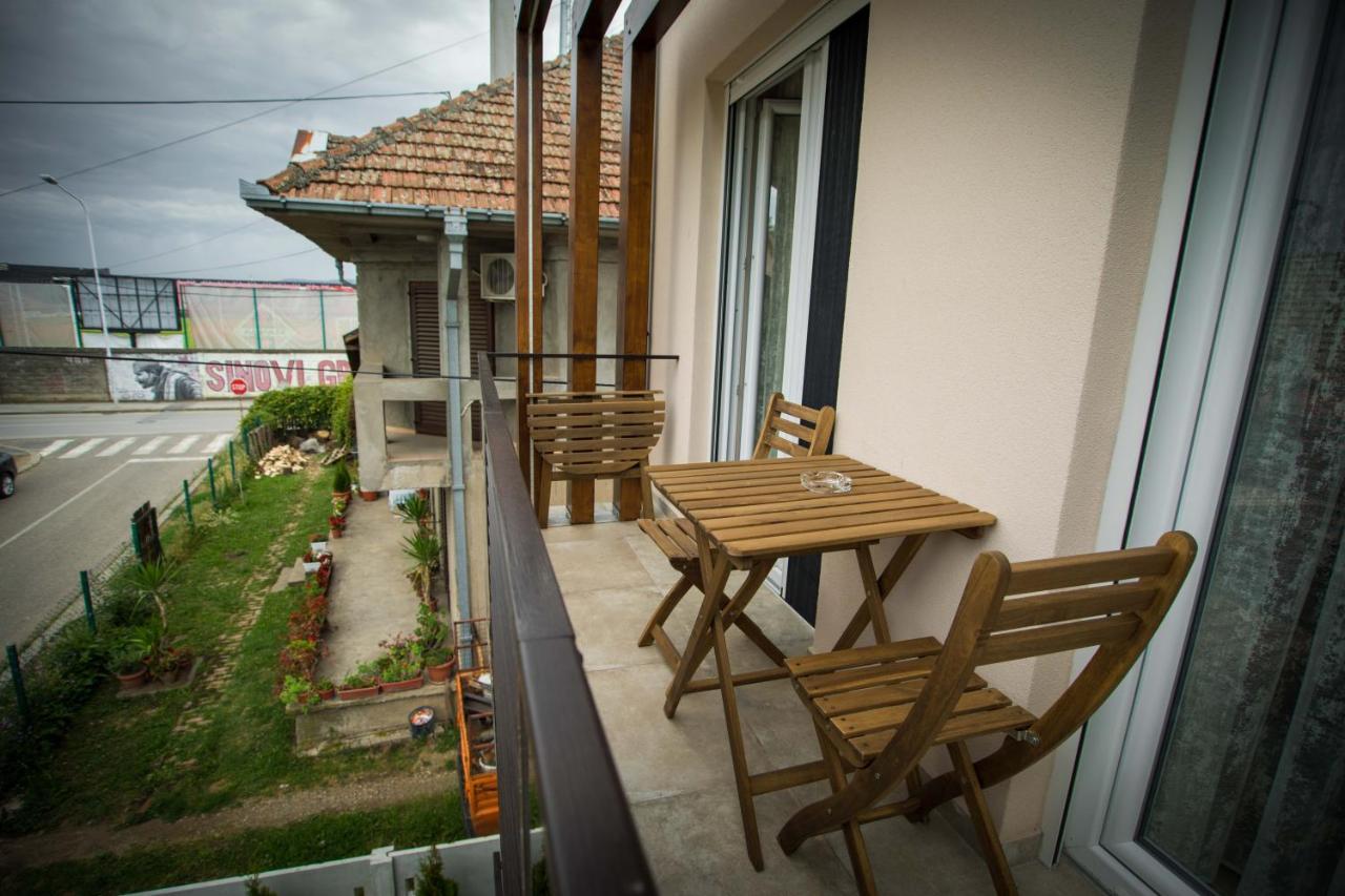Apartmani Mis Šabac Zewnętrze zdjęcie
