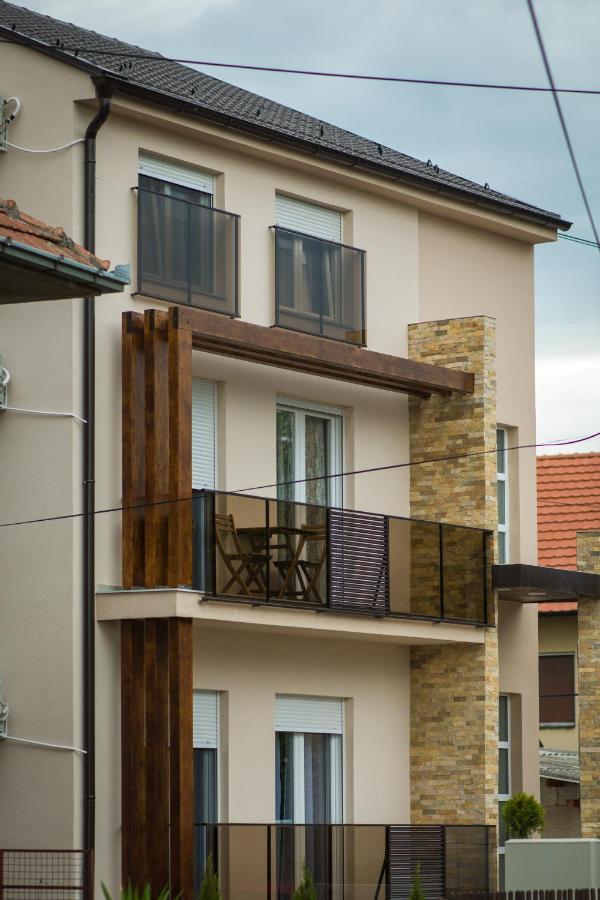 Apartmani Mis Šabac Zewnętrze zdjęcie