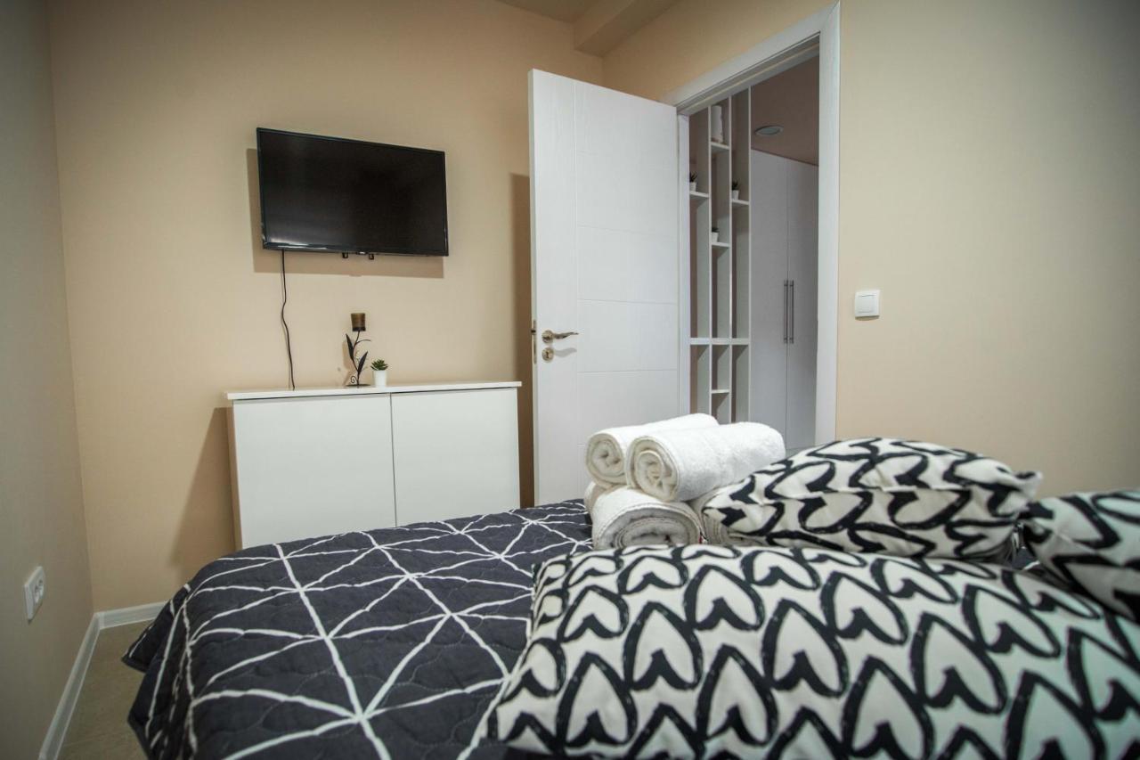 Apartmani Mis Šabac Zewnętrze zdjęcie